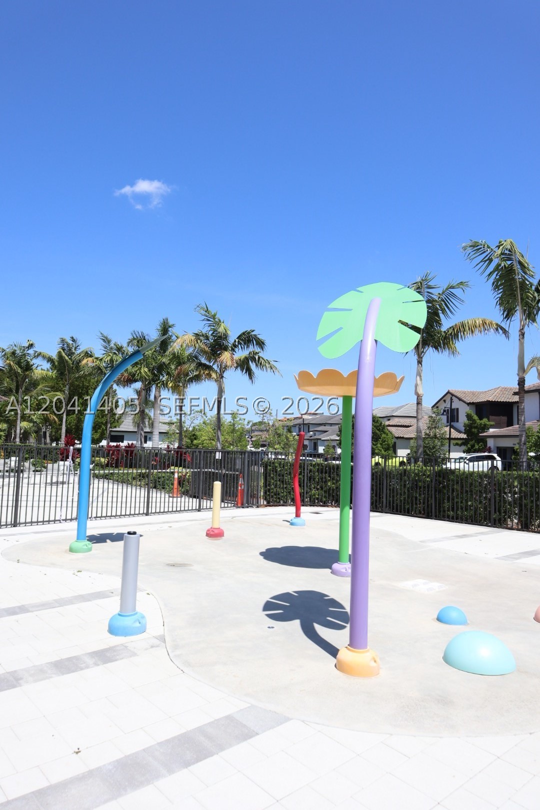 DOWNTOWN DORAL SOUTH PHAS - Residential