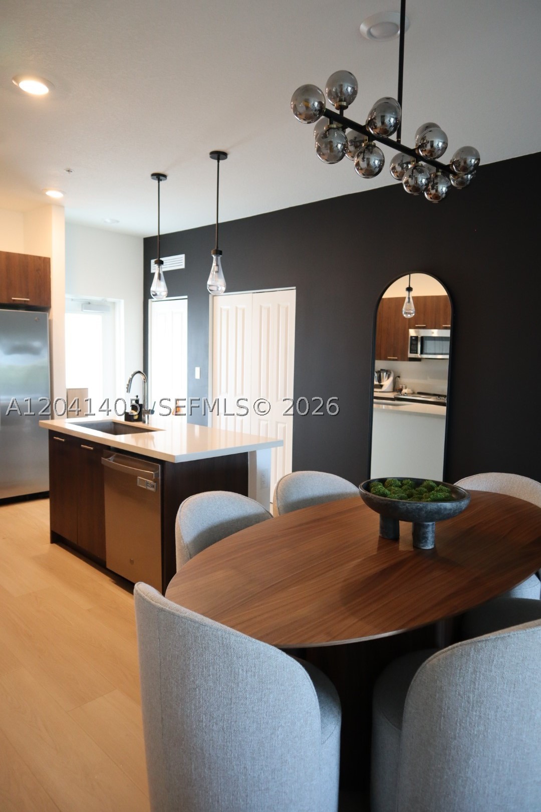 DOWNTOWN DORAL SOUTH PHAS - Residential