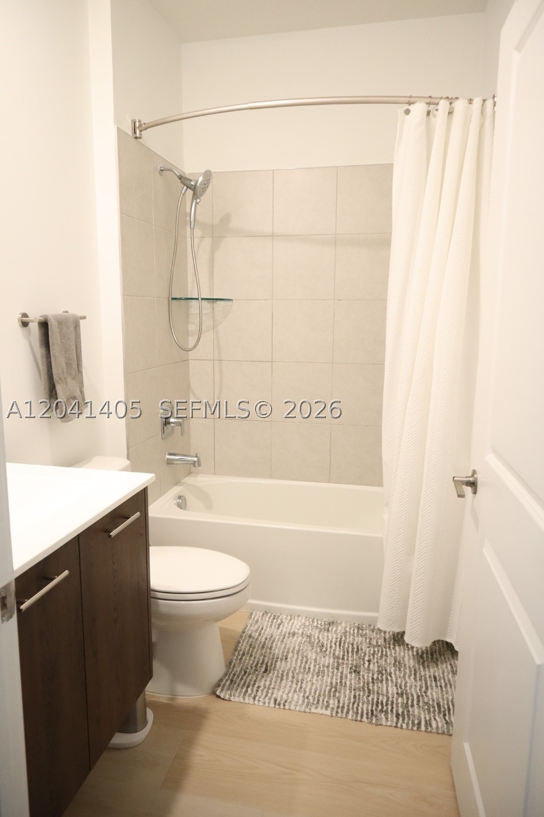 DOWNTOWN DORAL SOUTH PHAS - Residential