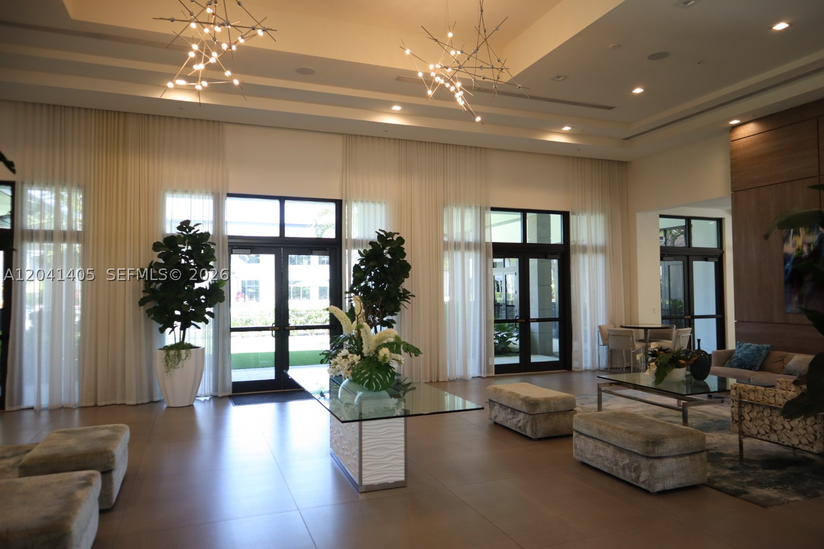 DOWNTOWN DORAL SOUTH PHAS - Residential