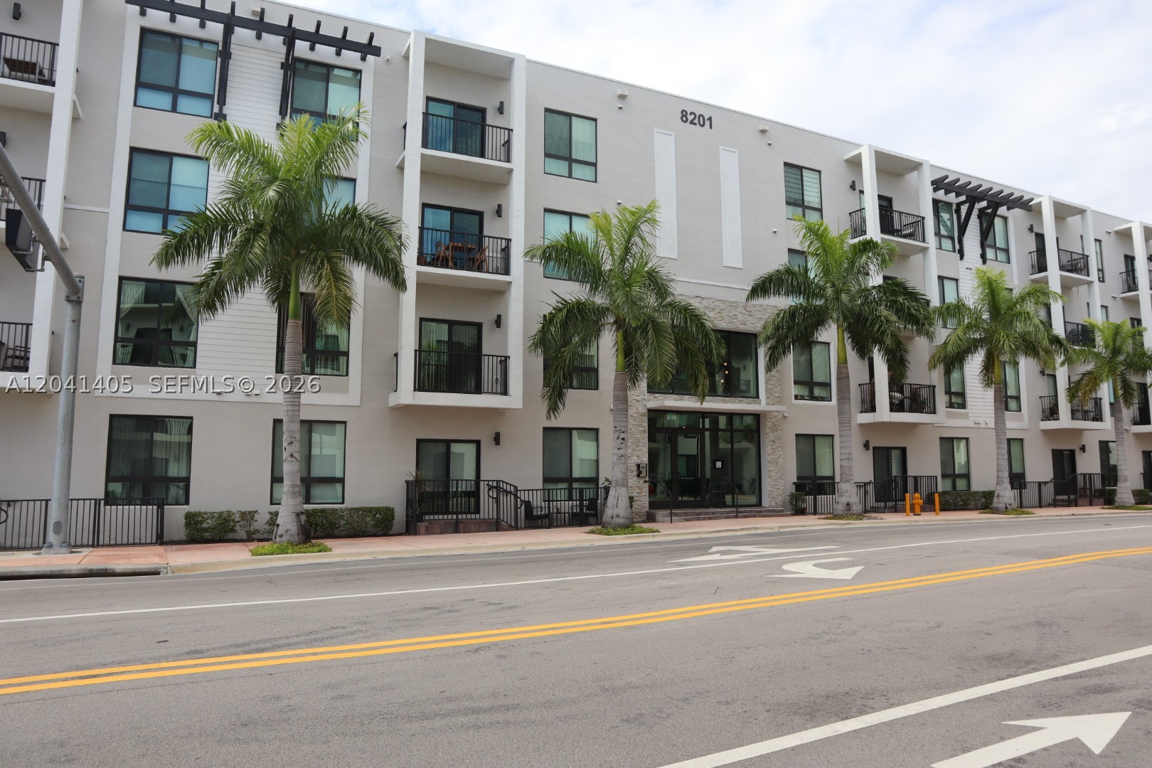 DOWNTOWN DORAL SOUTH PHAS - Residential