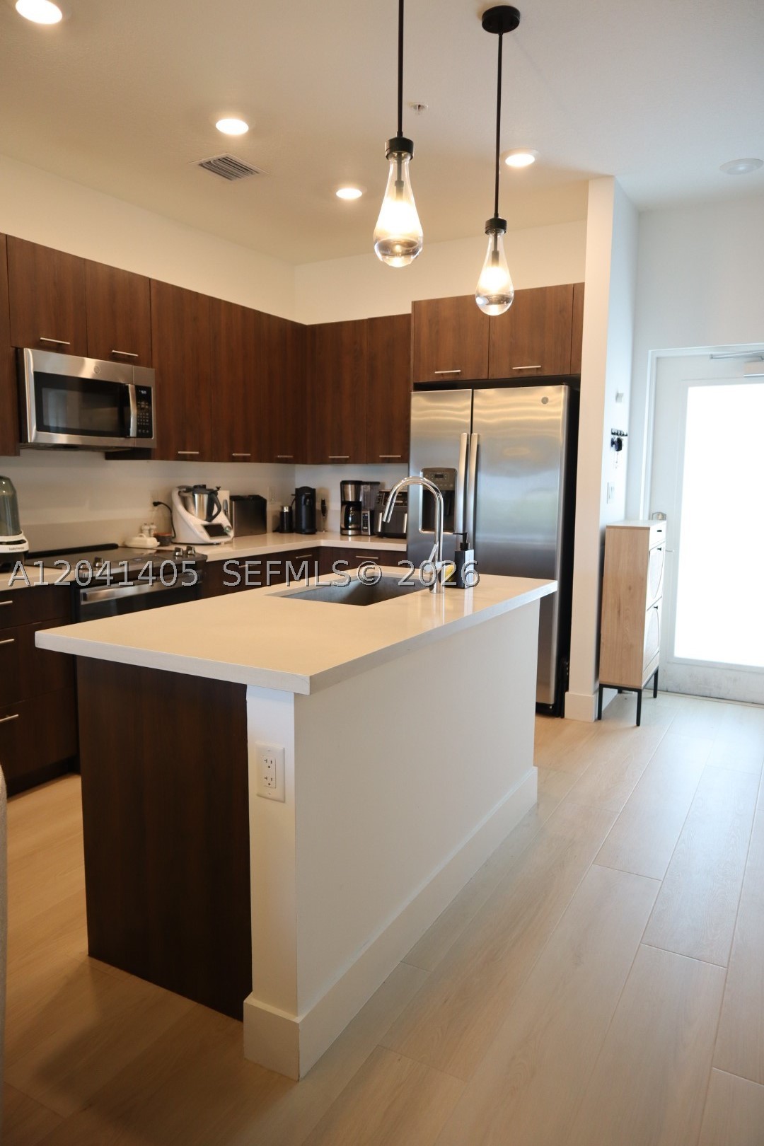 DOWNTOWN DORAL SOUTH PHAS - Residential