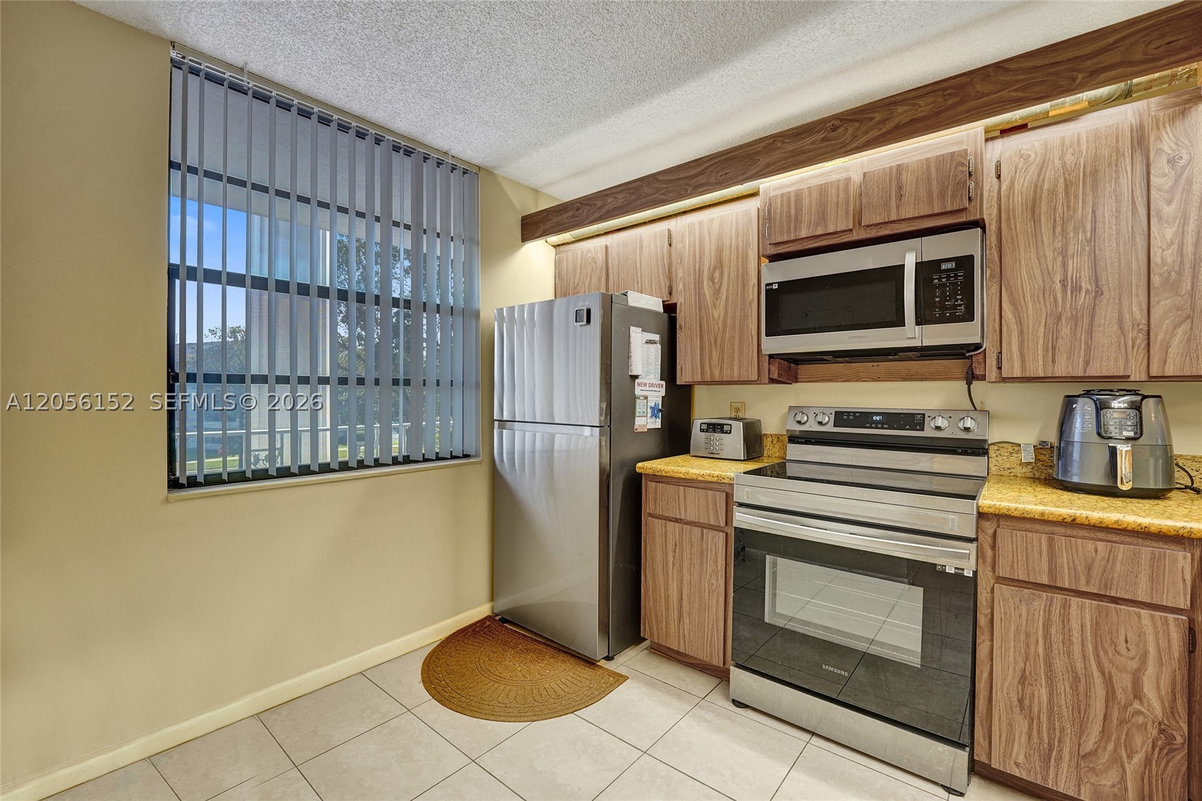 CONDO 22 OF WHITEHALL CON - Residential
