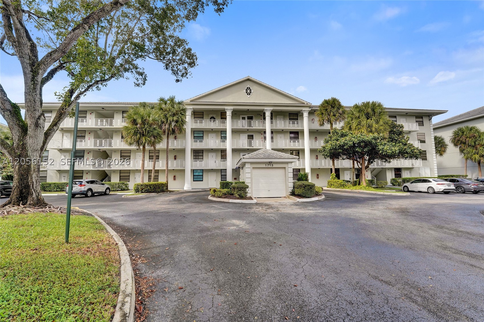 CONDO 22 OF WHITEHALL CON - Residential