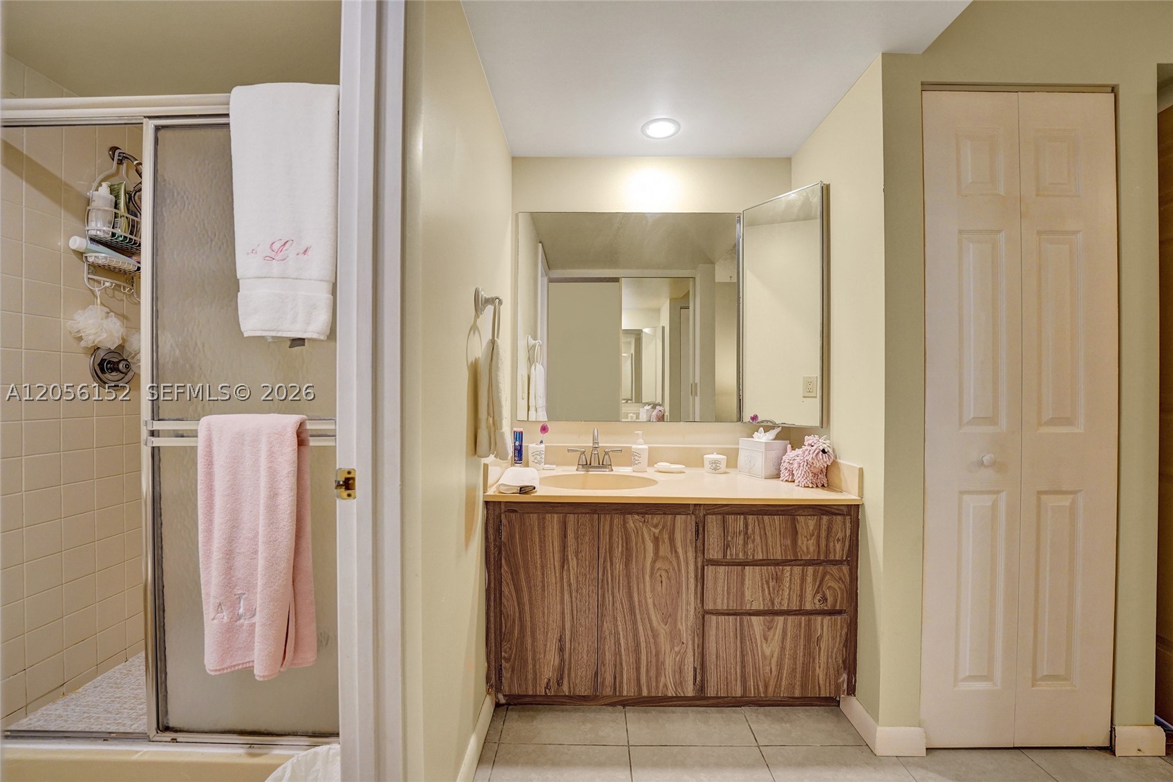 CONDO 22 OF WHITEHALL CON - Residential