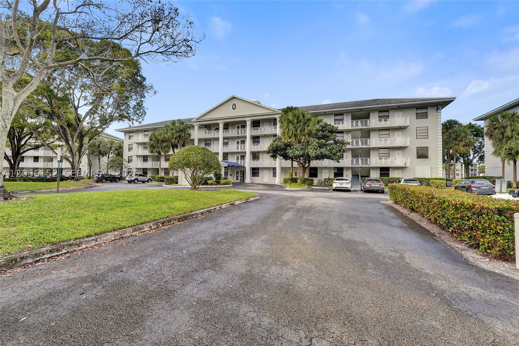 CONDO 22 OF WHITEHALL CON - Residential
