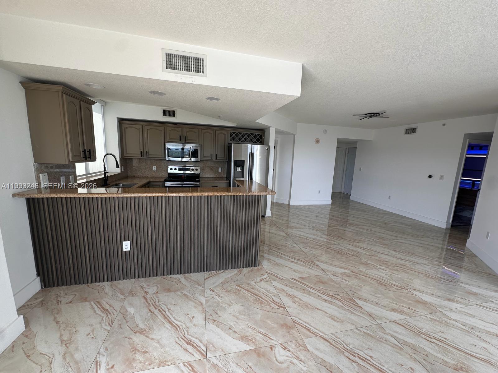 KEYSTONE PARK CONDO - Residential