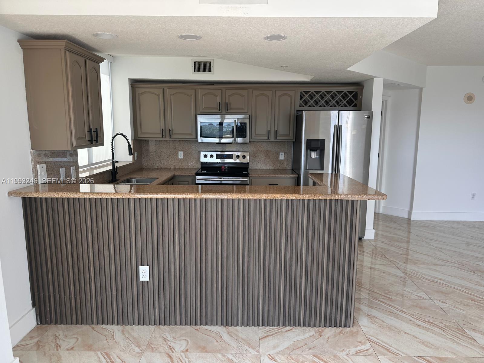 KEYSTONE PARK CONDO - Residential