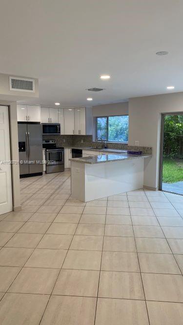PANACHE SEC 4 - Residential Lease