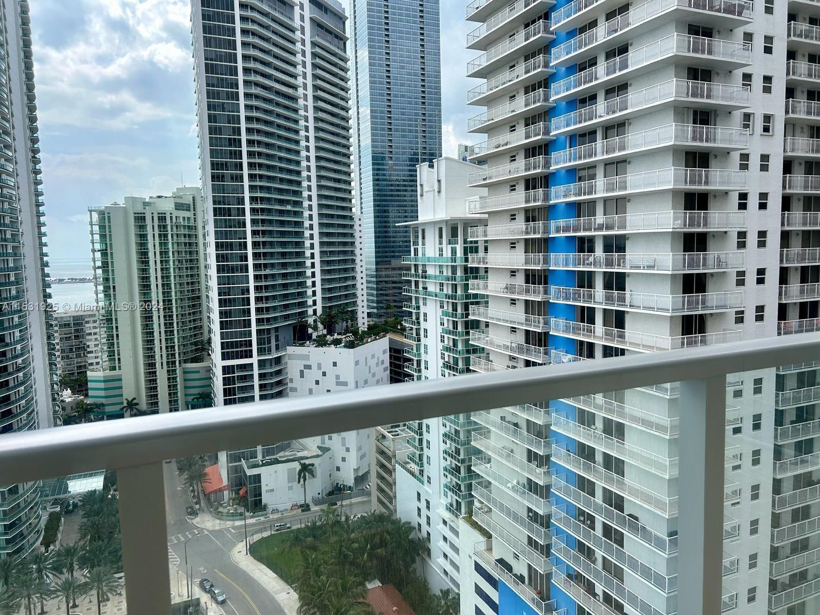 THE MARK ON BRICKELL COND - Residential Lease
