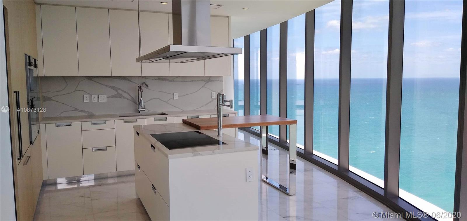 Ritz Carlton Residences - Residential