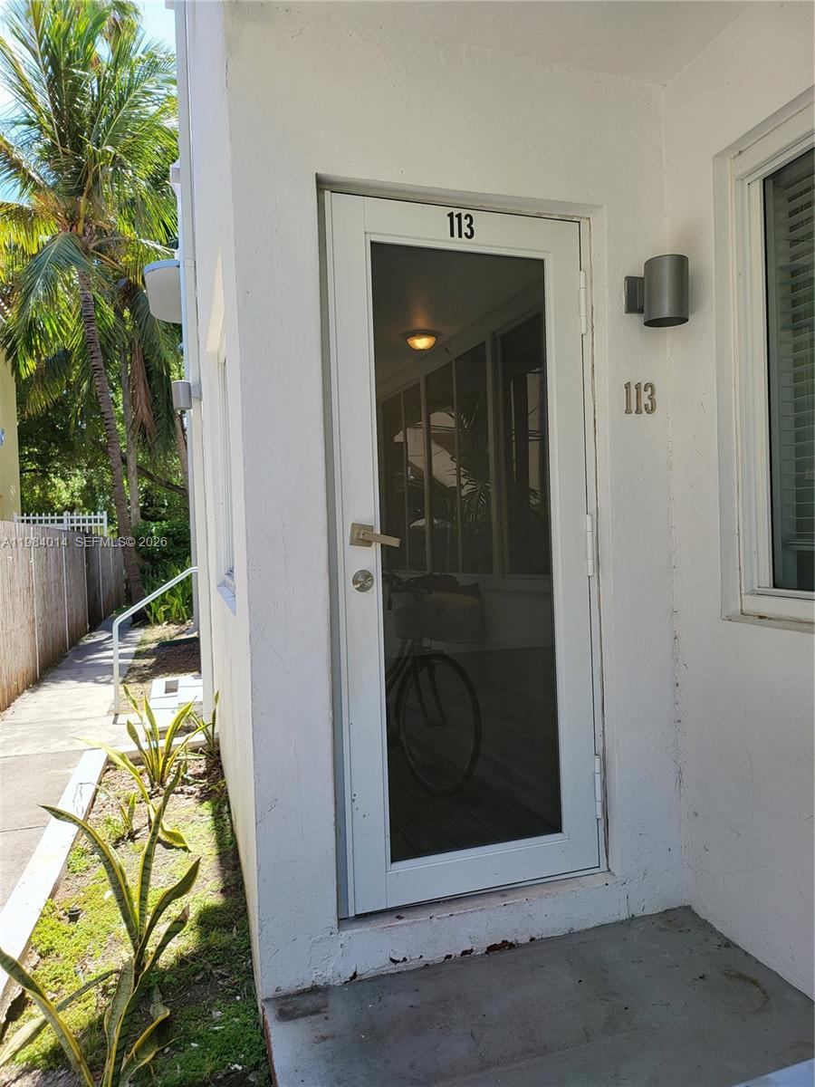 551/557 MICHIGAN CONDO - Residential Lease
