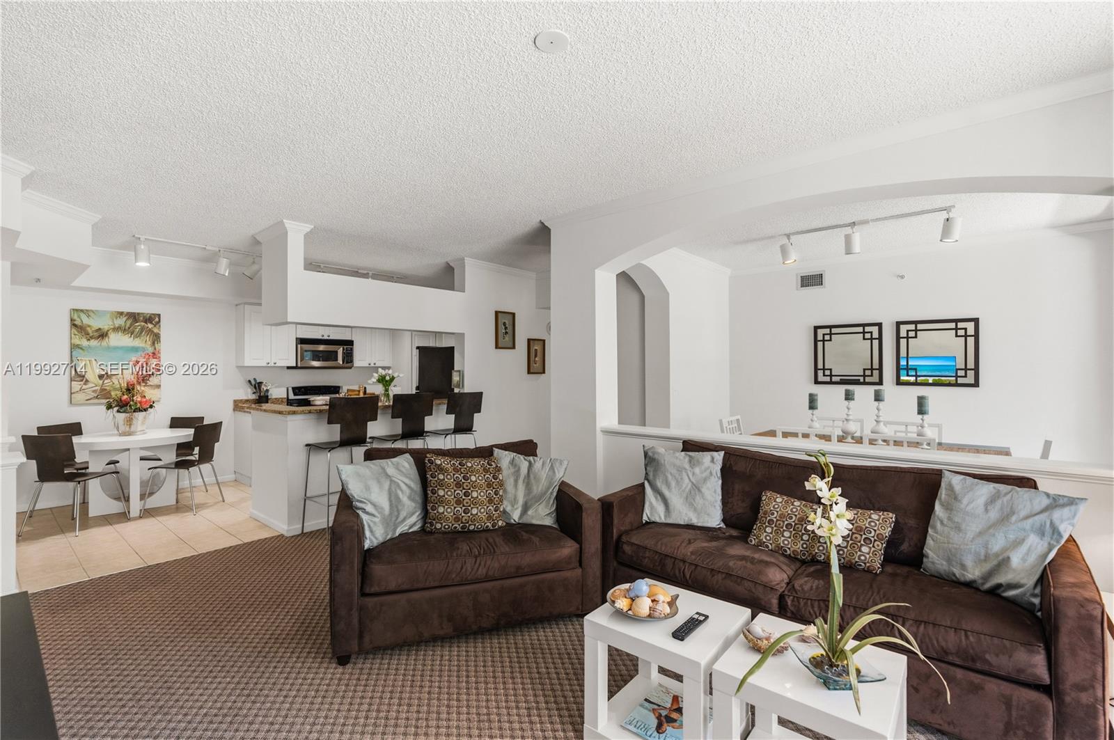 PORTO BELLAGIO CONDO - Residential