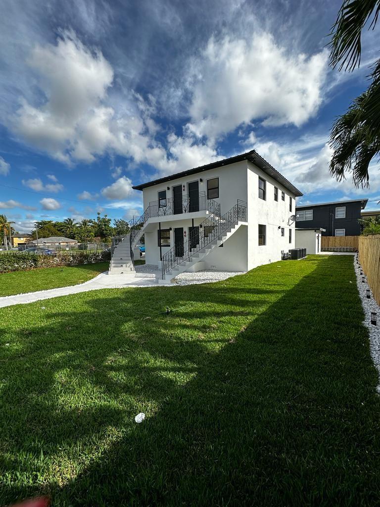 ENGLEWOOD - Residential Lease