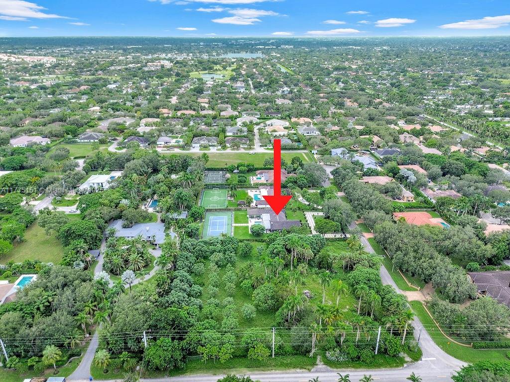MONTGOMERY GROVES ESTATES - Residential