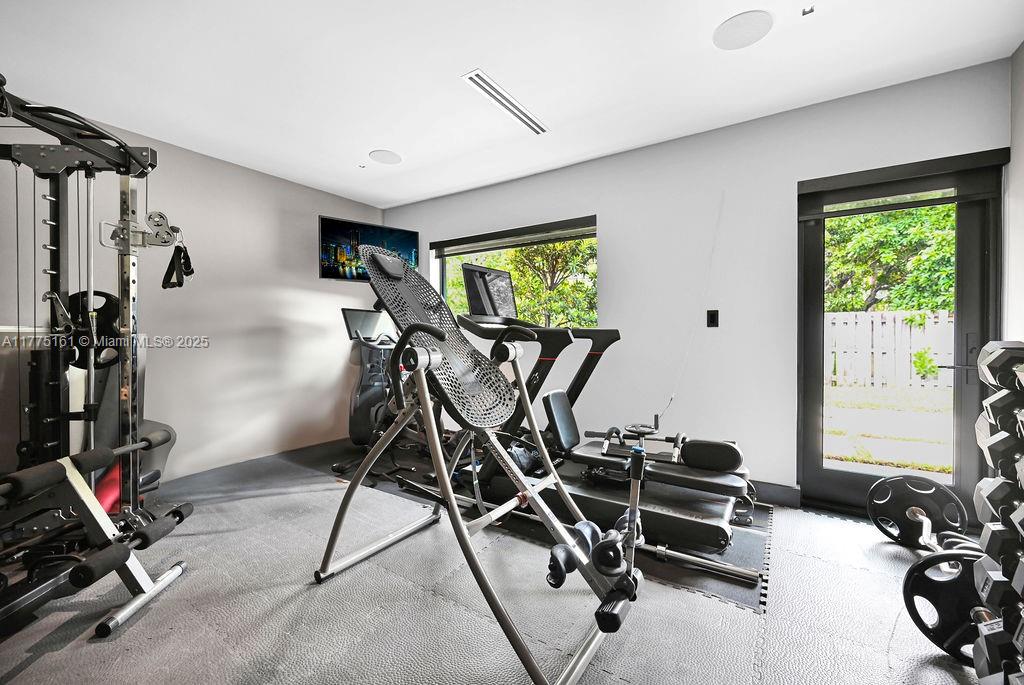 MONTGOMERY GROVES ESTATES - Residential