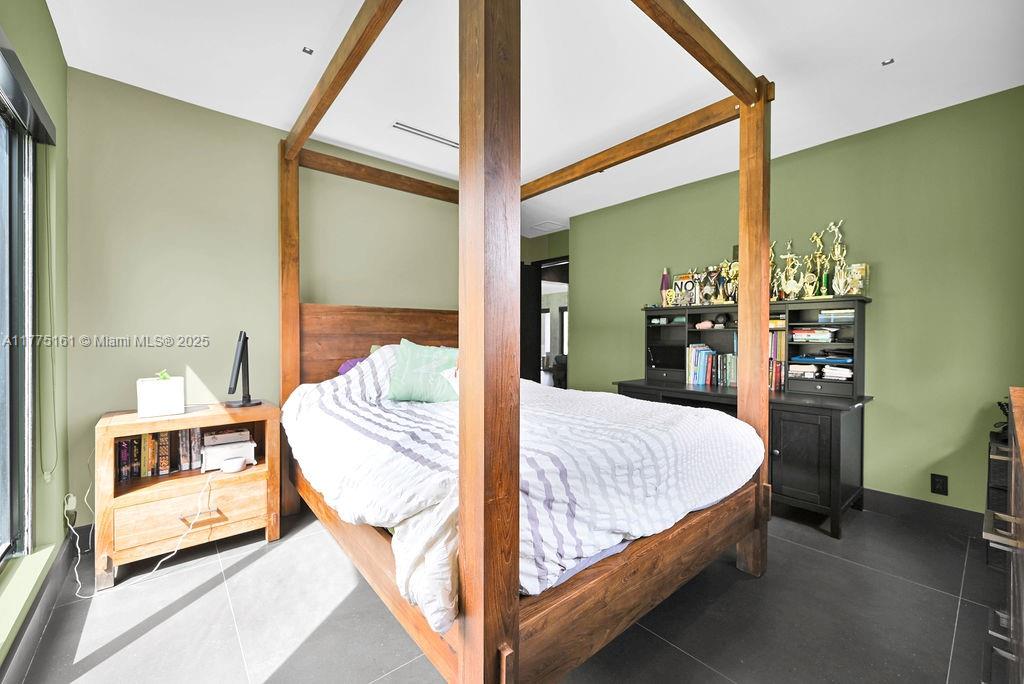 MONTGOMERY GROVES ESTATES - Residential