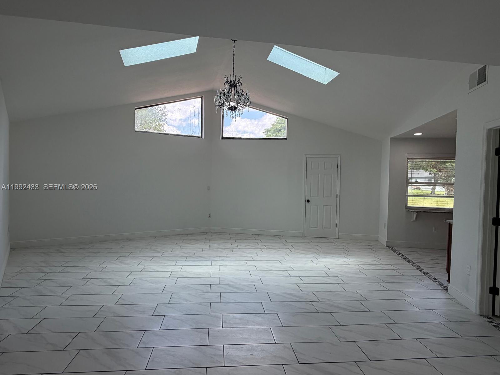 ROYAL OAKS Ph 1 - Residential