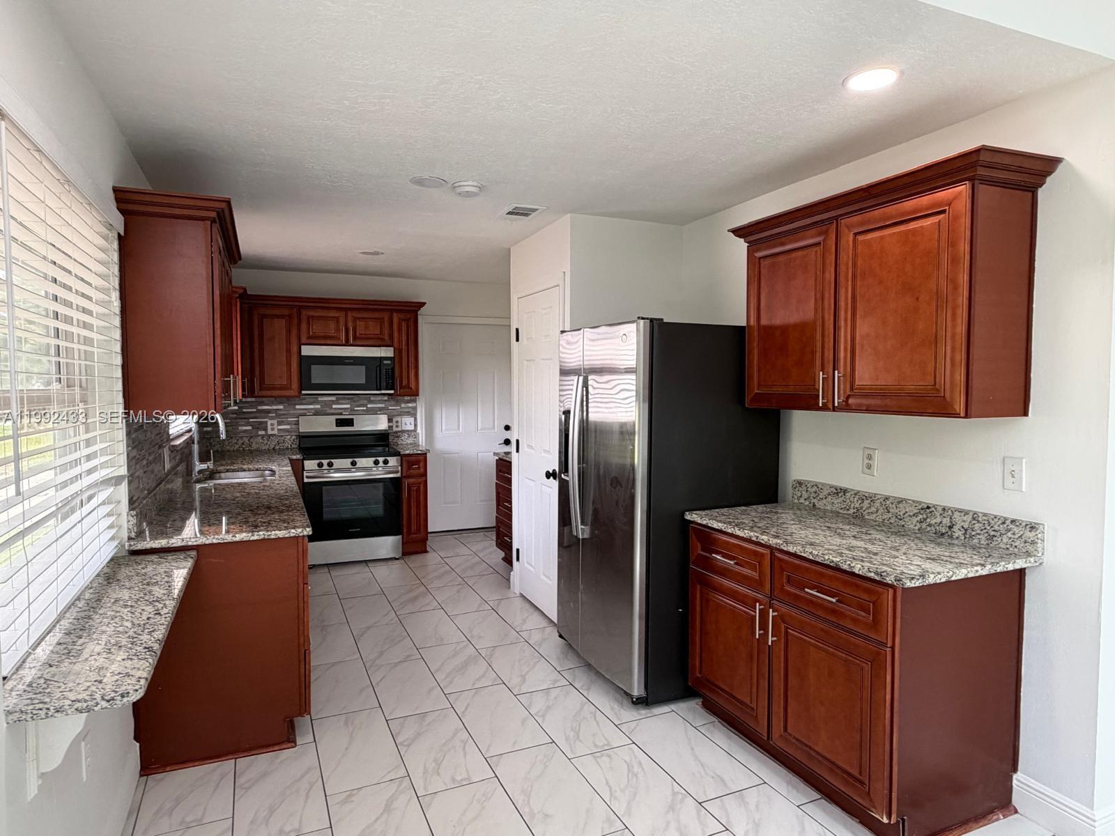 ROYAL OAKS Ph 1 - Residential