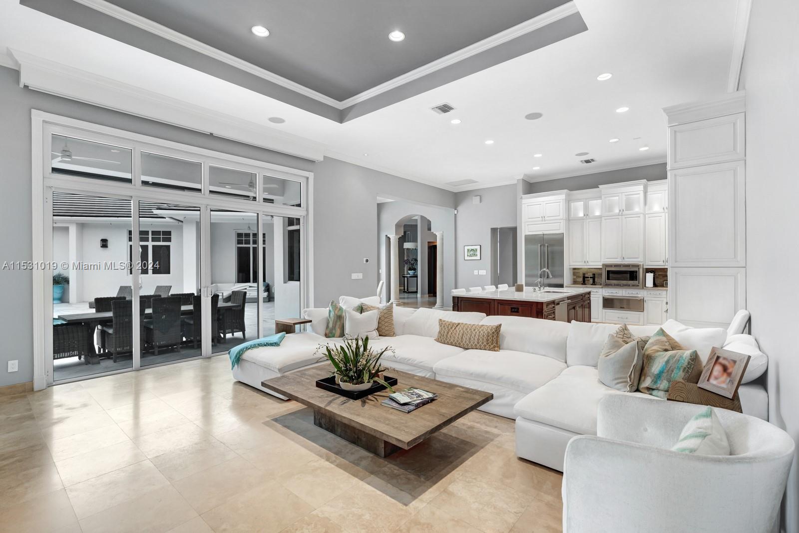 ROYAL PALM YACHT & COUNTR - Residential