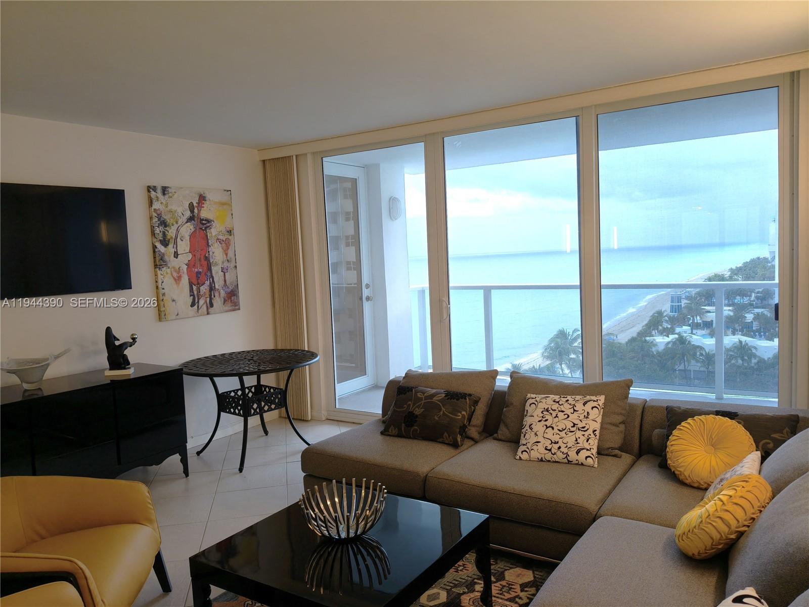 AQUARIUS CONDO - Residential