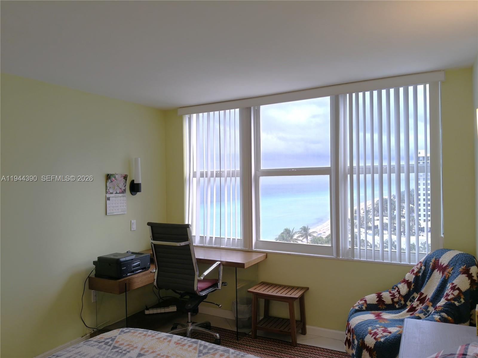 AQUARIUS CONDO - Residential