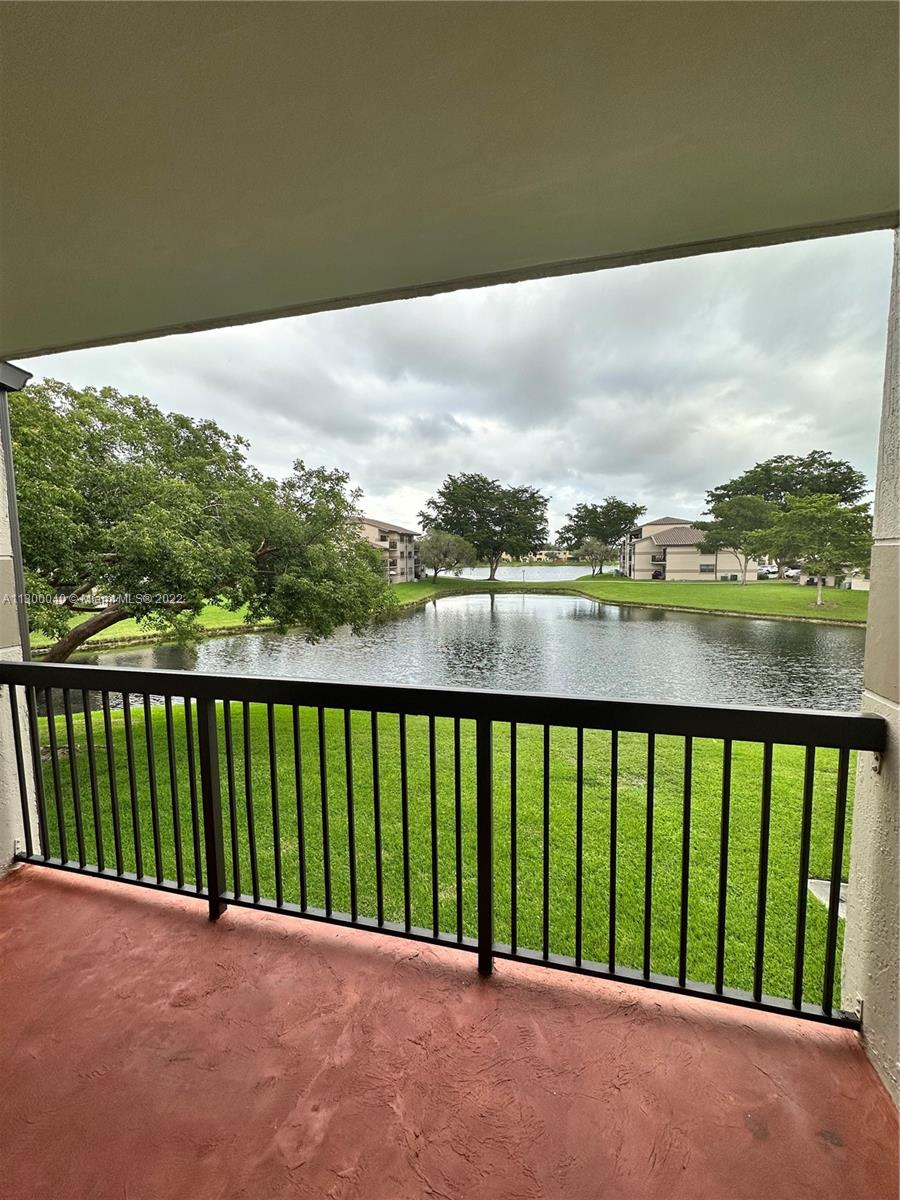 VILLAS DE VENEZIA - Residential Lease