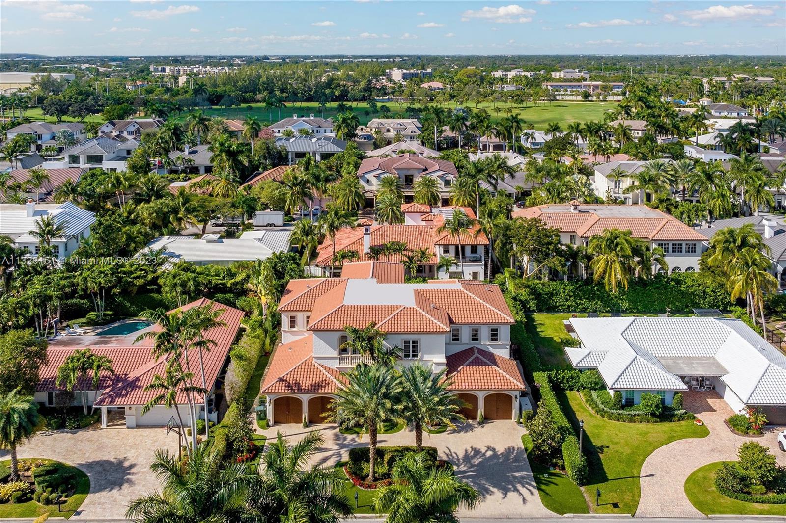ROYAL PALM YACHT & COUNTRY - Residential