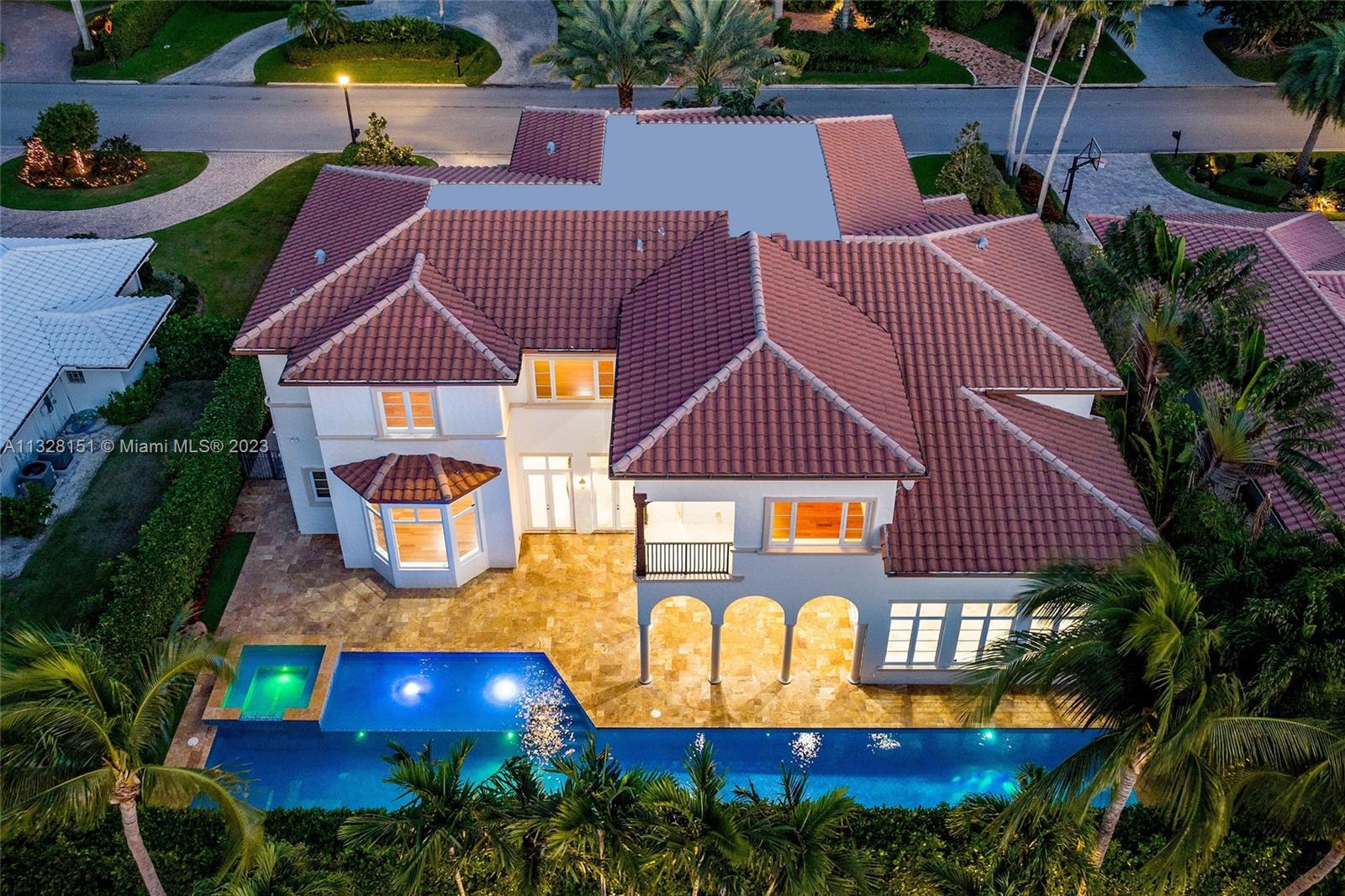 ROYAL PALM YACHT & COUNTRY - Residential