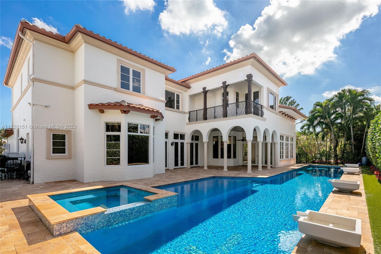 ROYAL PALM YACHT & COUNTRY - Residential