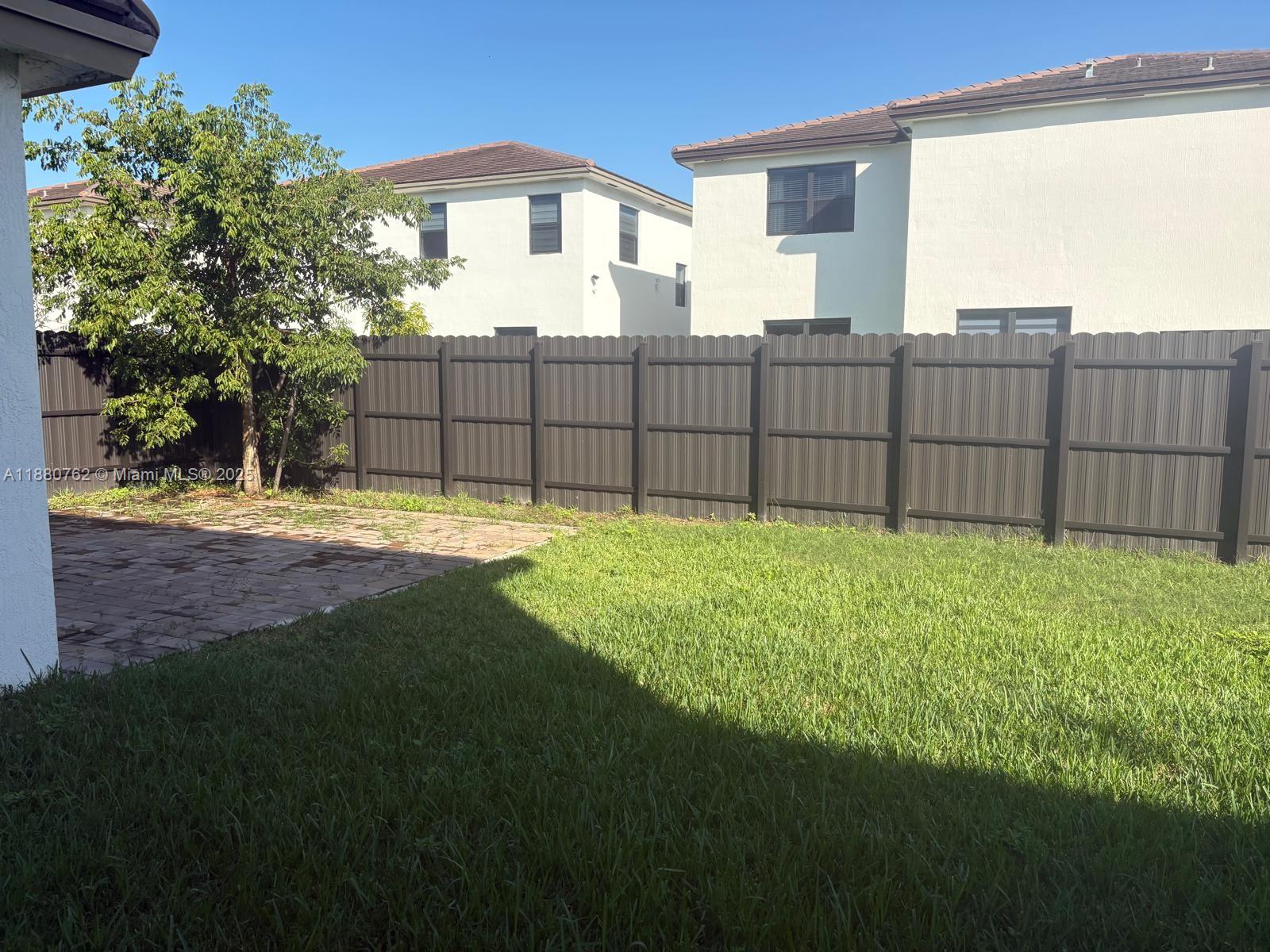 KENDALL ASSEMBLAGE NORTH P - Residential Lease