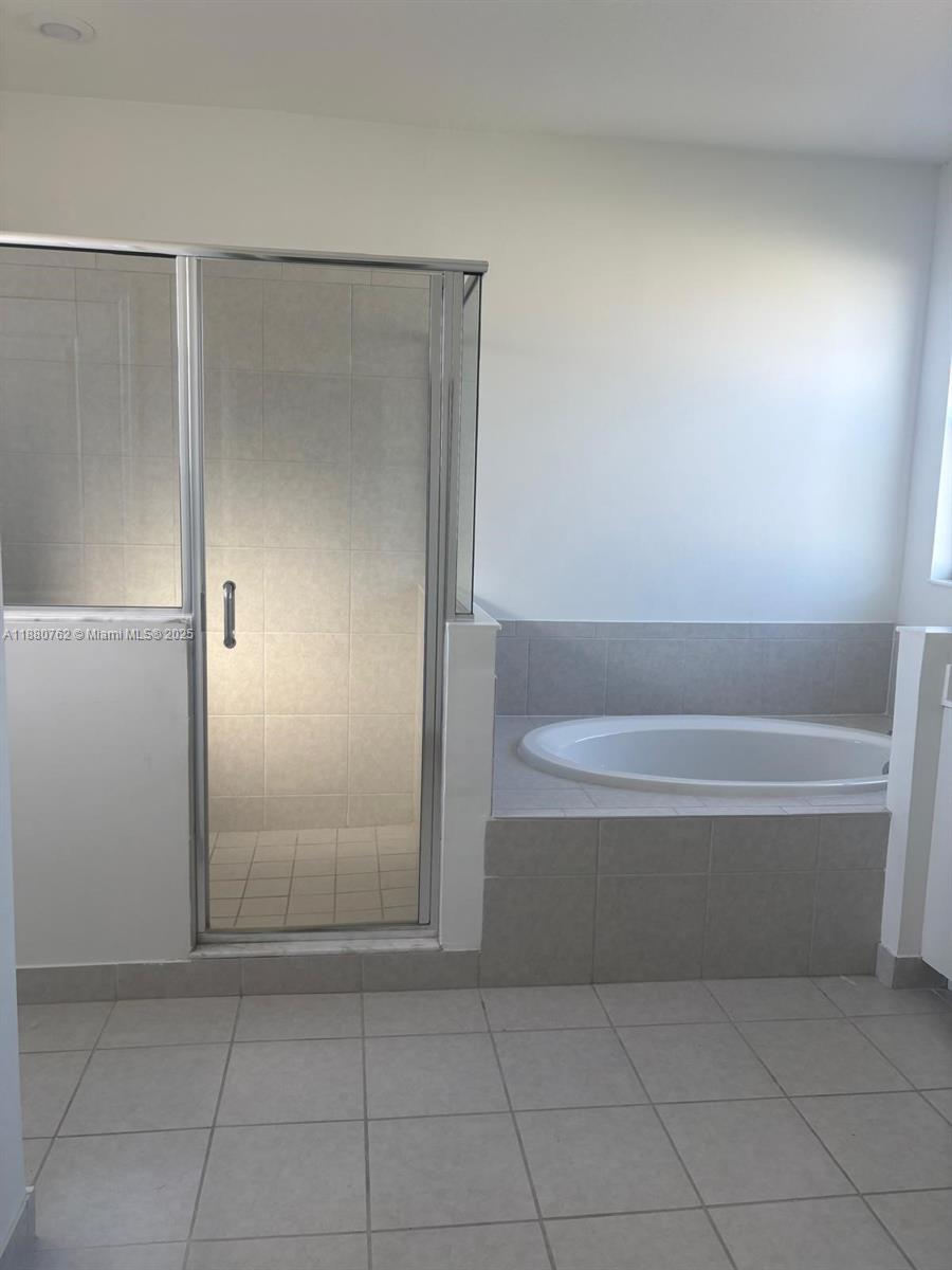 KENDALL ASSEMBLAGE NORTH P - Residential Lease