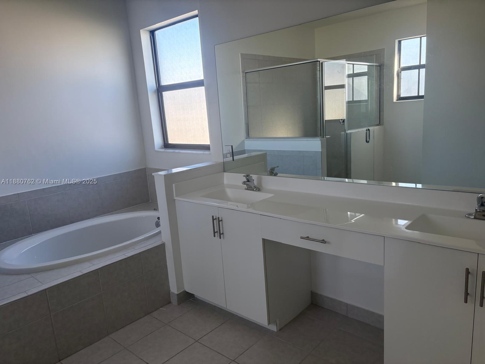 KENDALL ASSEMBLAGE NORTH P - Residential Lease
