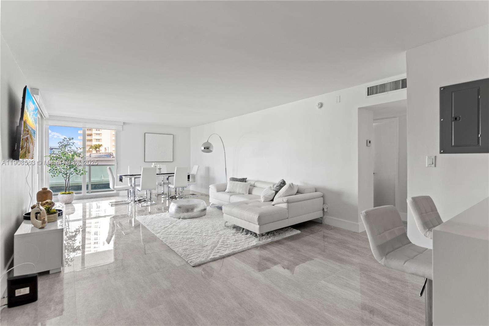 ARLEN HOUSE EAST CONDO - Residential