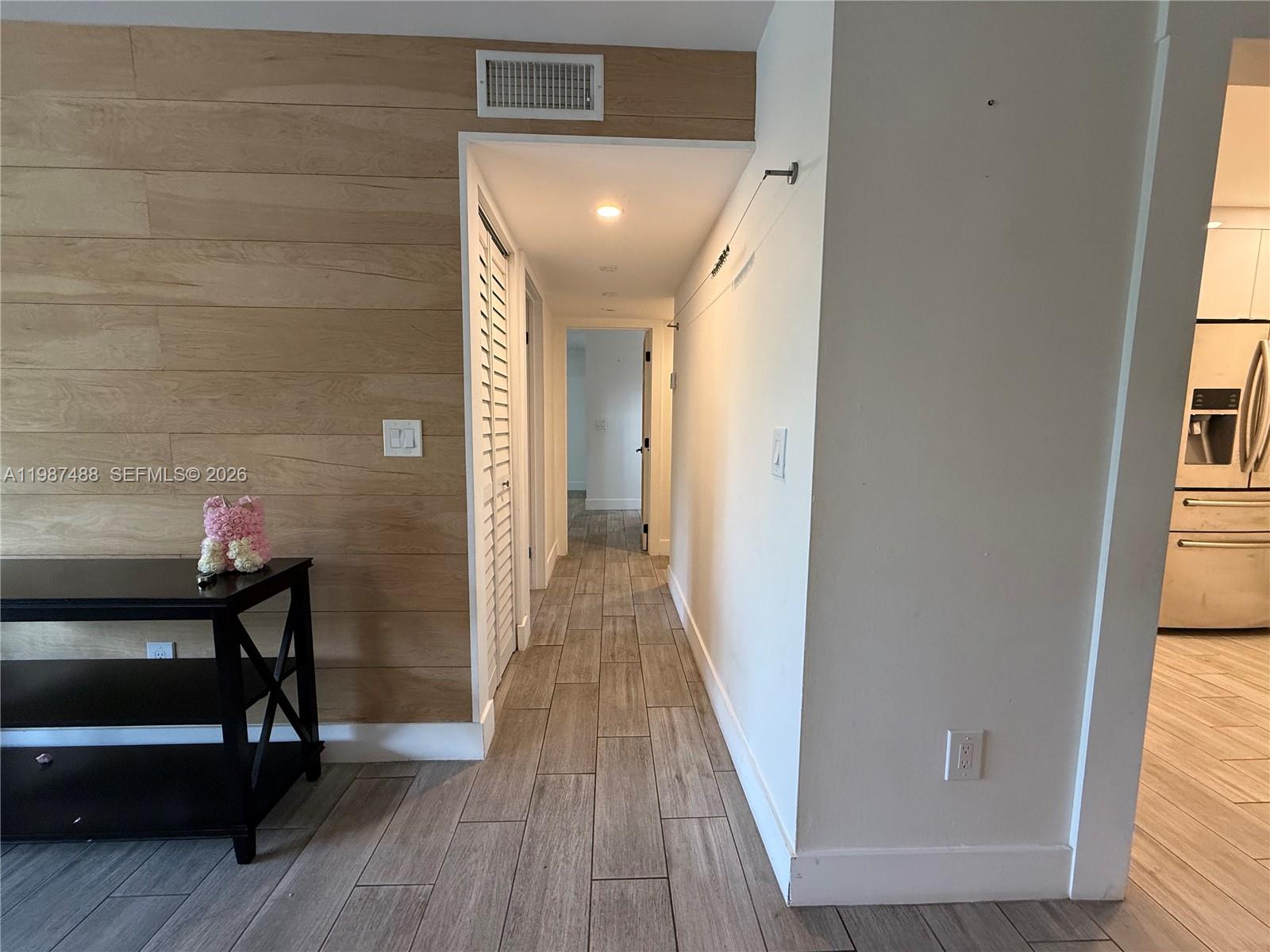 COVE CONDO PHASE II, THE - Residential Lease