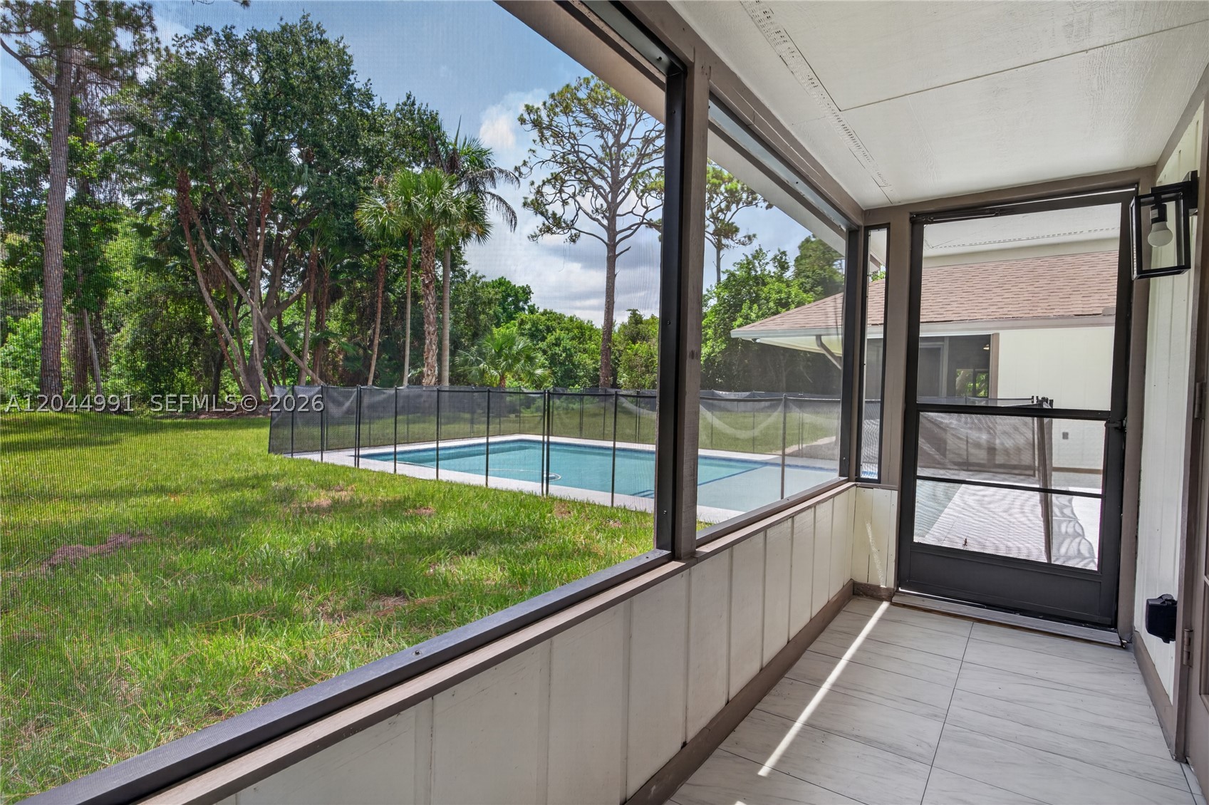 CRANE CREEK COUNTRY CLUB - Residential