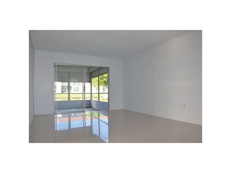 SUNRISE GOLF VILLAGE SEC - Residential Lease
