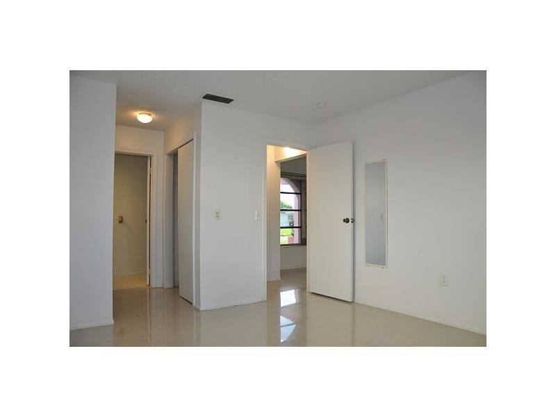 SUNRISE GOLF VILLAGE SEC - Residential Lease