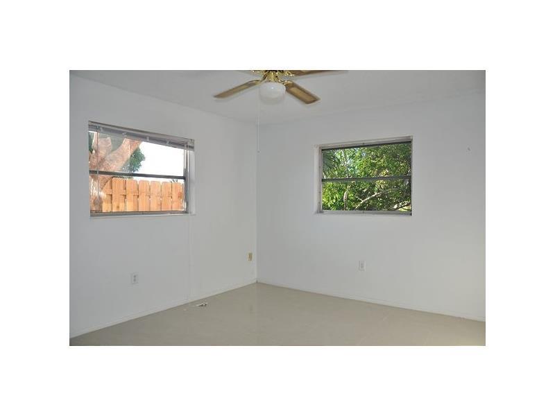 SUNRISE GOLF VILLAGE SEC - Residential Lease