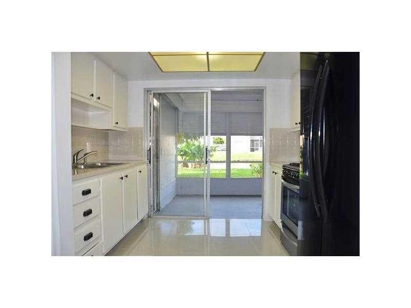 SUNRISE GOLF VILLAGE SEC - Residential Lease