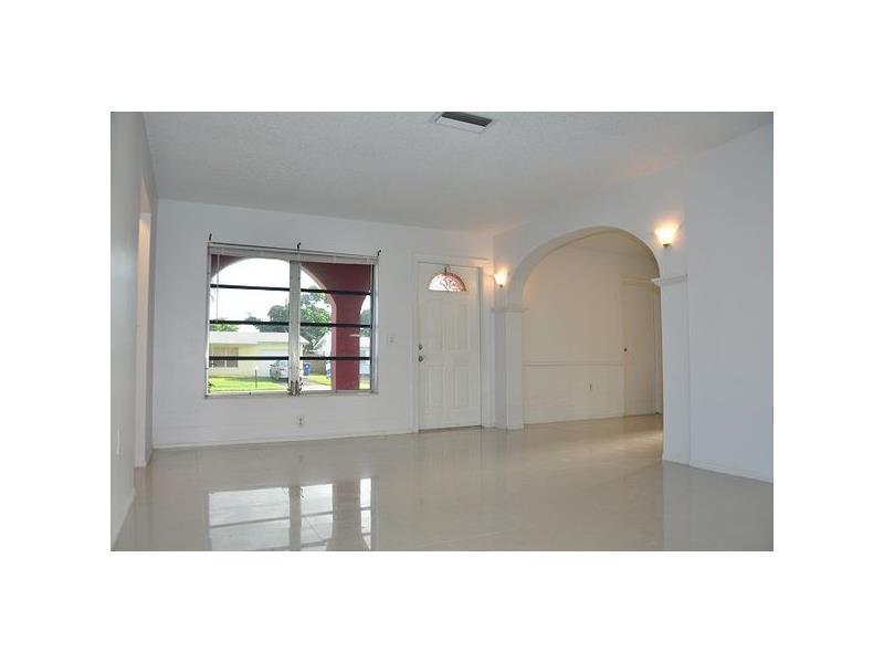 SUNRISE GOLF VILLAGE SEC - Residential Lease