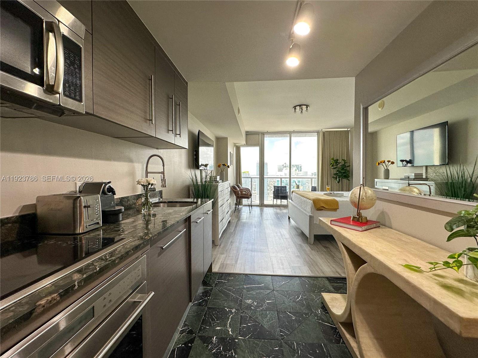 ICON BRICKELL CONDO NO 3 - Residential