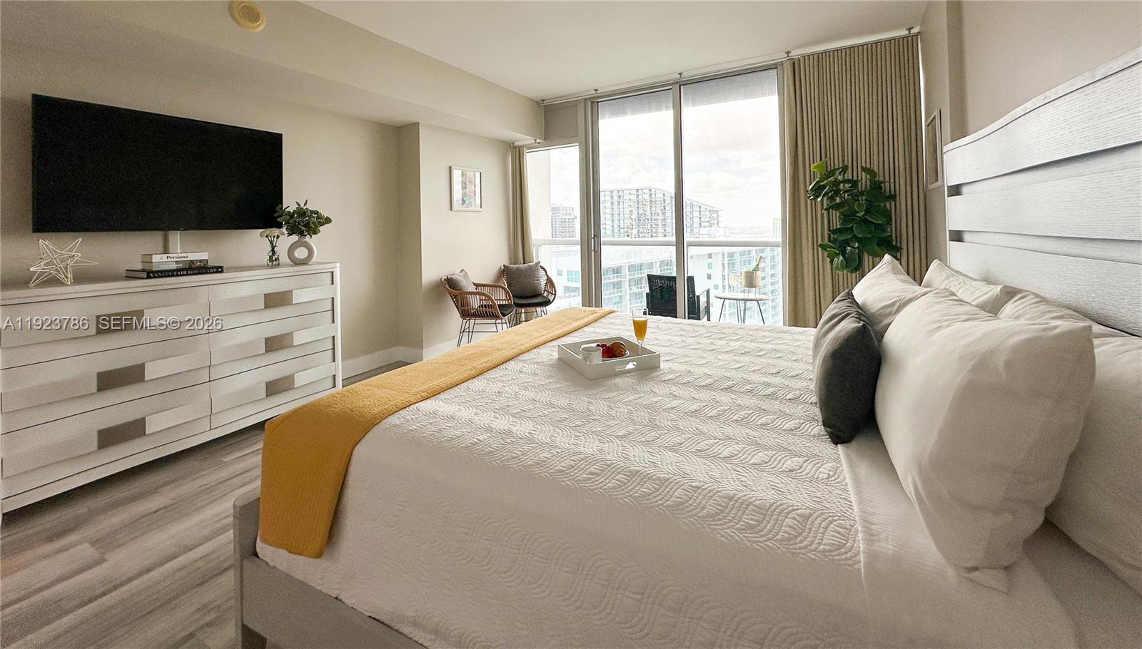 ICON BRICKELL CONDO NO 3 - Residential