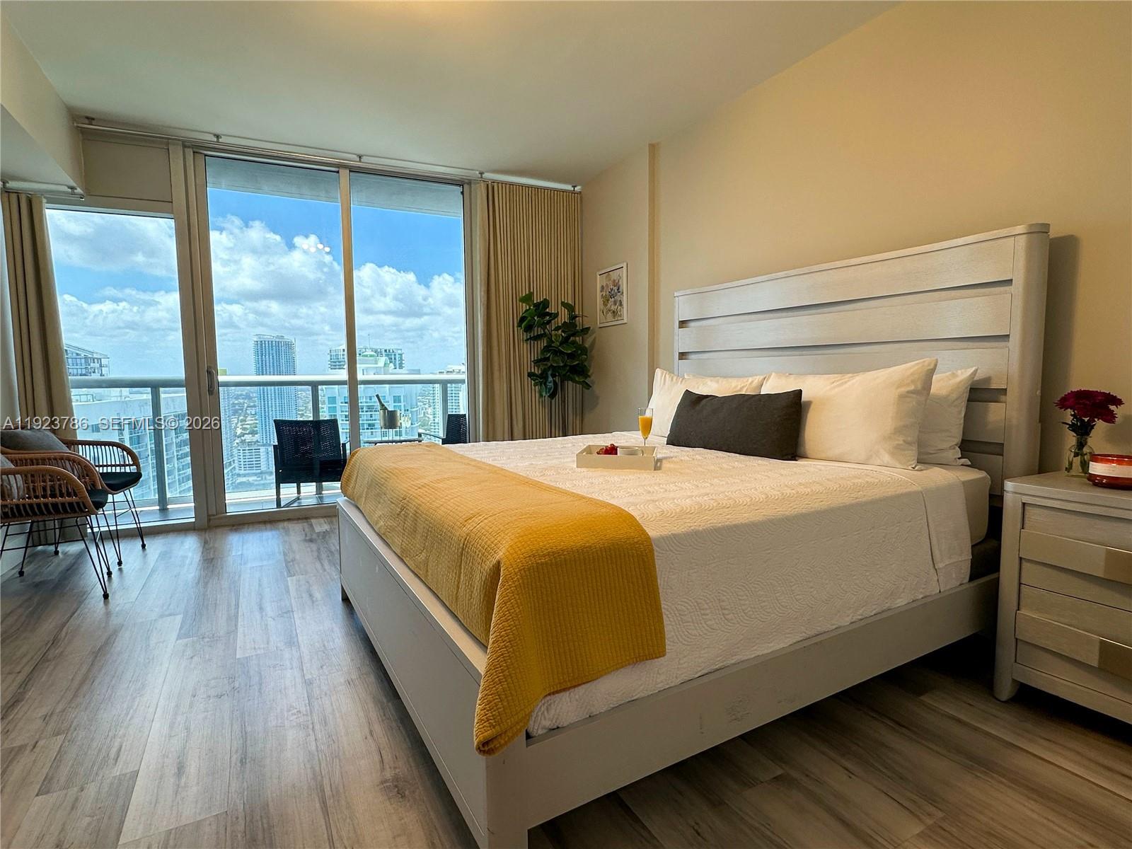 ICON BRICKELL CONDO NO 3 - Residential