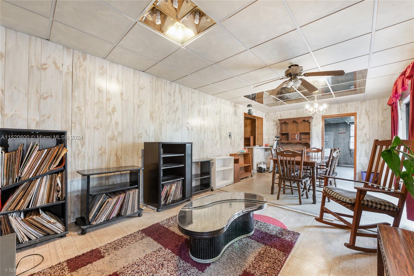 TROPICAL ESTS - Residential