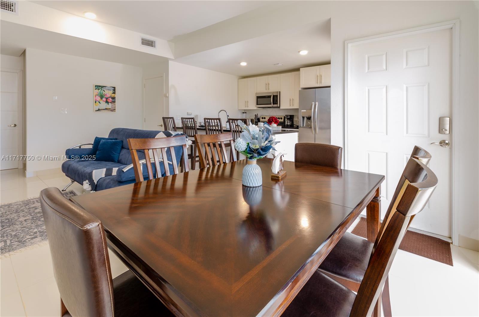 PARADISE GARDENS - Residential Lease