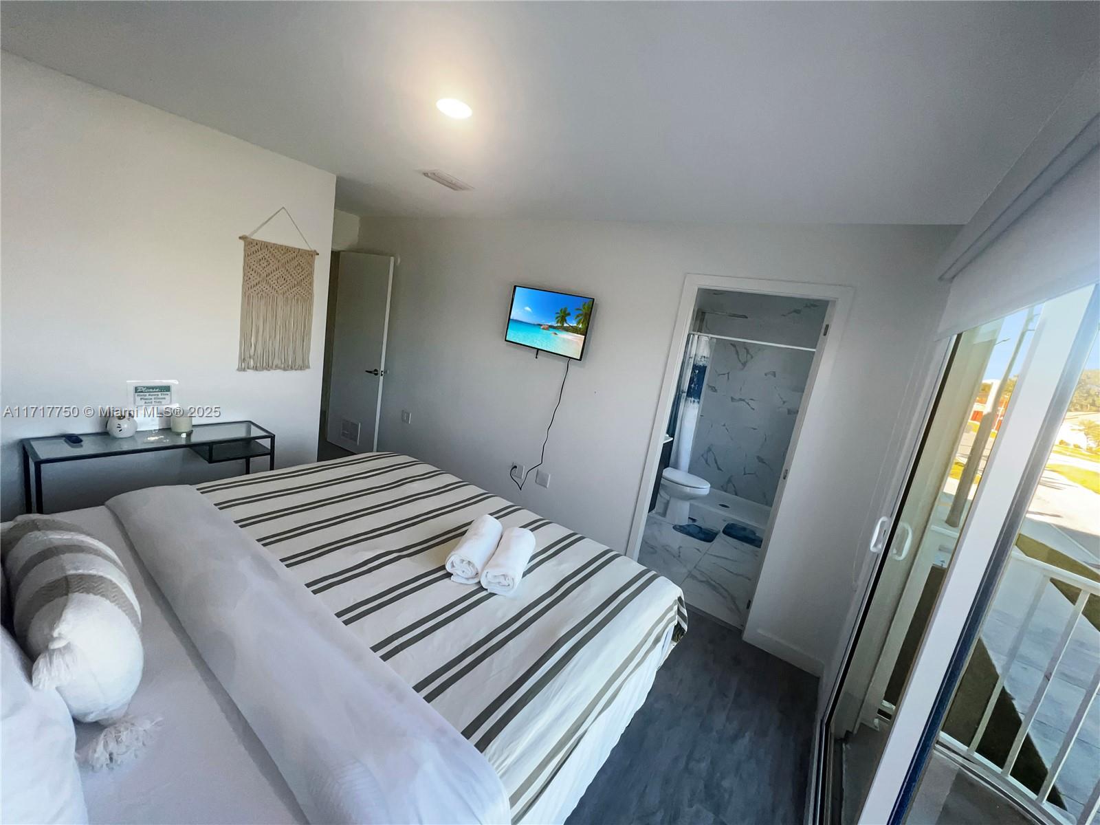 PARADISE GARDENS - Residential Lease