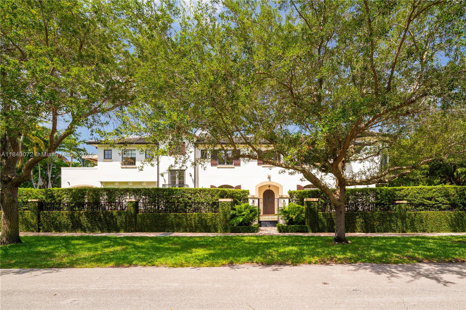 CORAL GABLES RIVIERA SEC - Residential