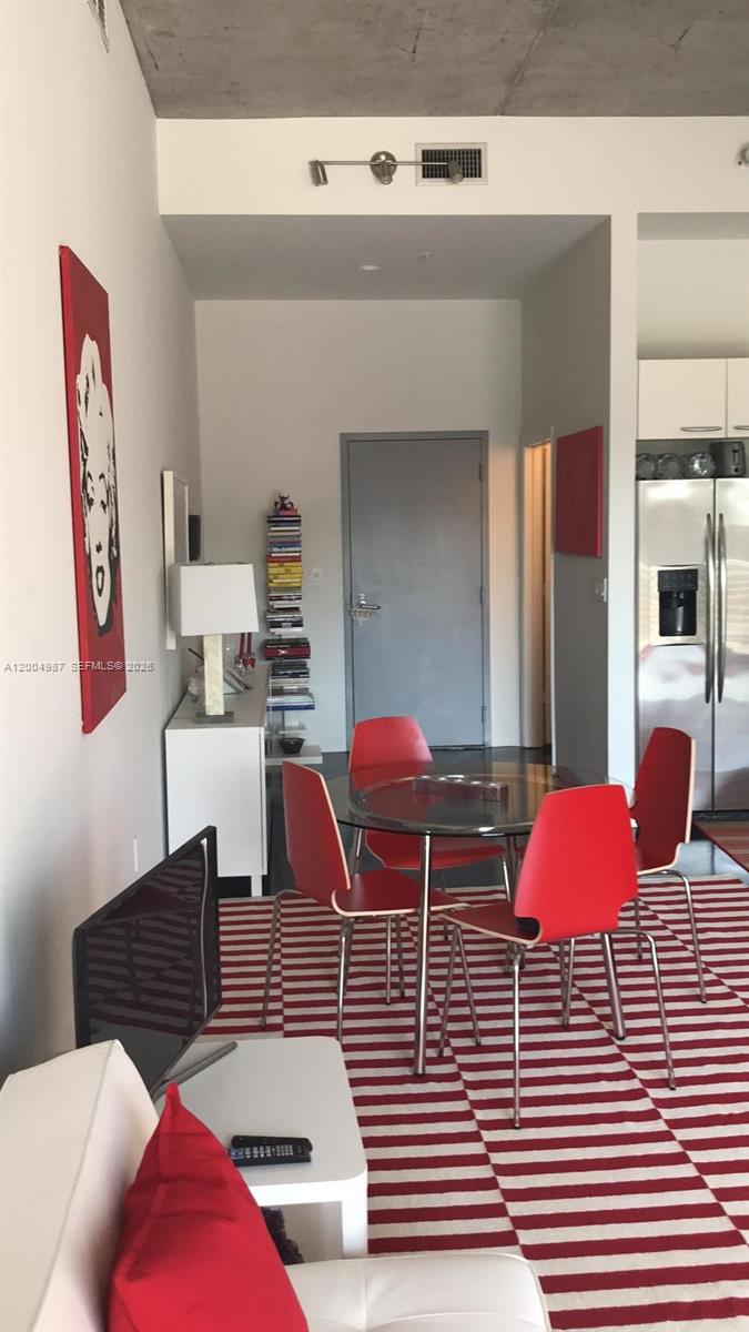 THE MERIDIAN CONDO - Residential
