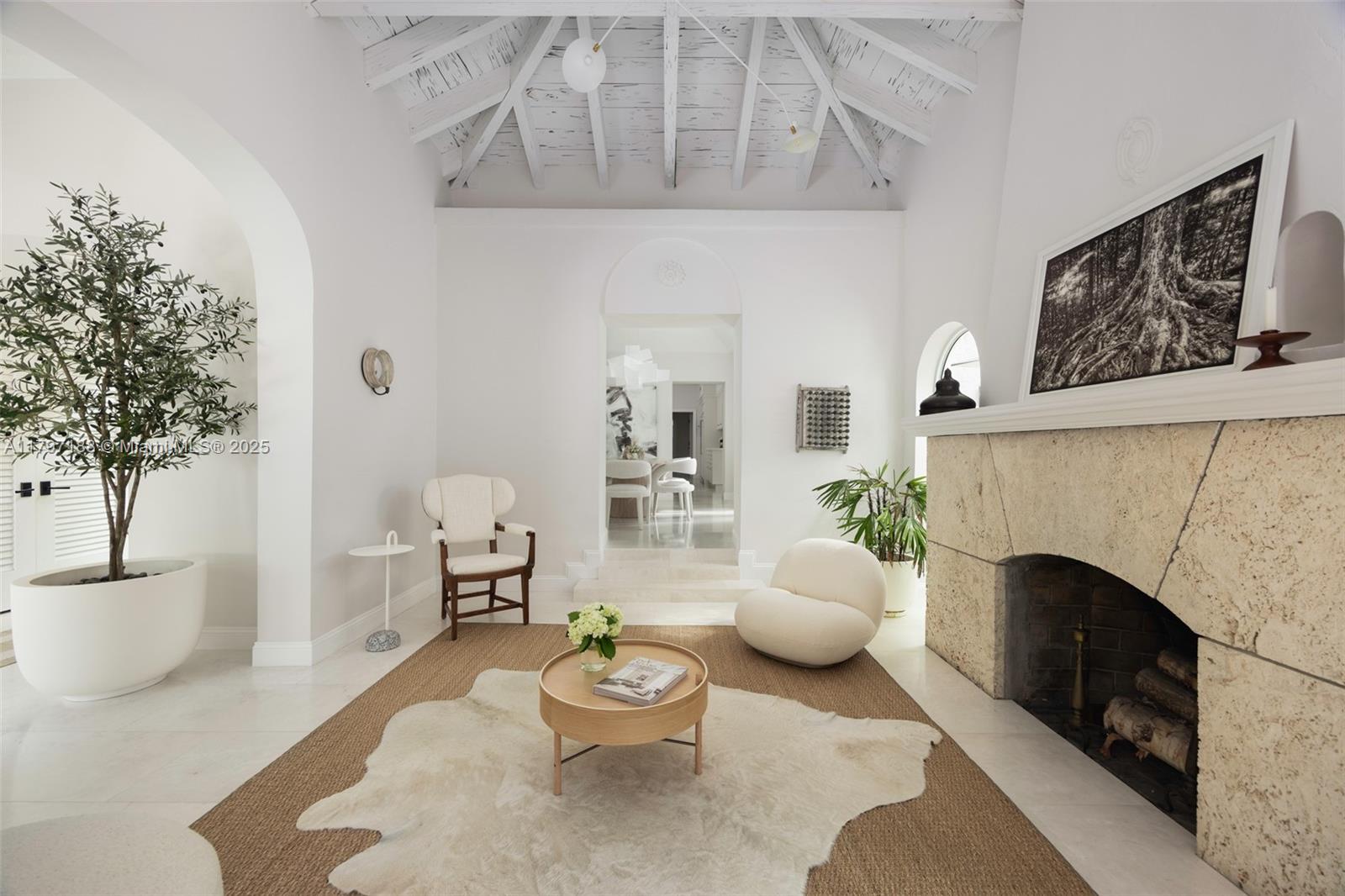 YE LITTLE WOODS 1ST ADDN - Residential